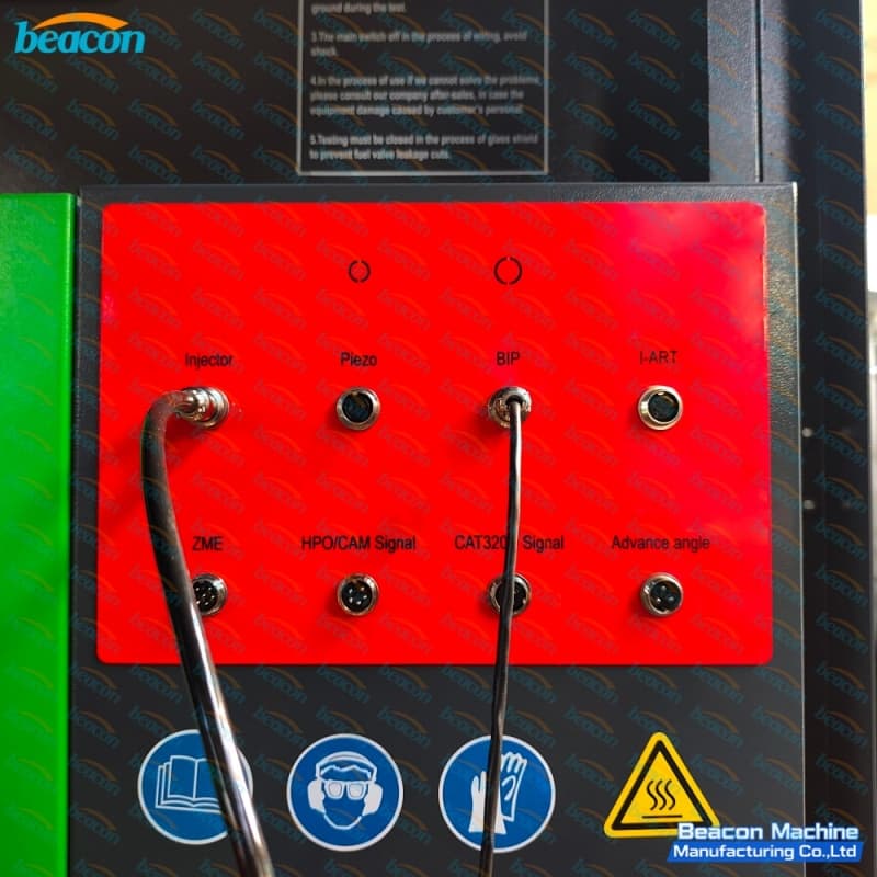 Panel de conexiones electrónicas con puertos rápidos para señales Piezo, BIP, I-ART y CAT320D.
